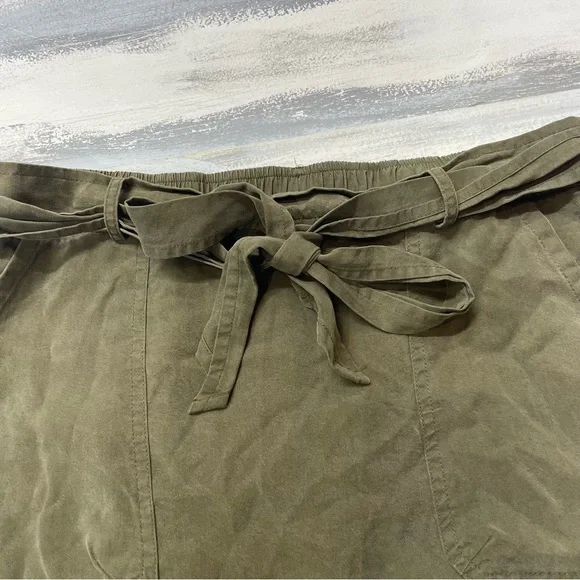 Ann Taylor Loft Olive Green Mini 100% Lyocell Skirt Women’s Medium Soft - Picture 2 of 6